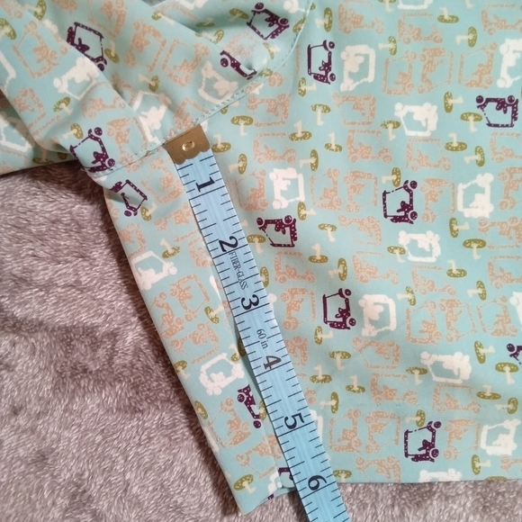 Holly Lane Golf Cart All Over Print Shorts - Size 6 - Picture 7 of 7